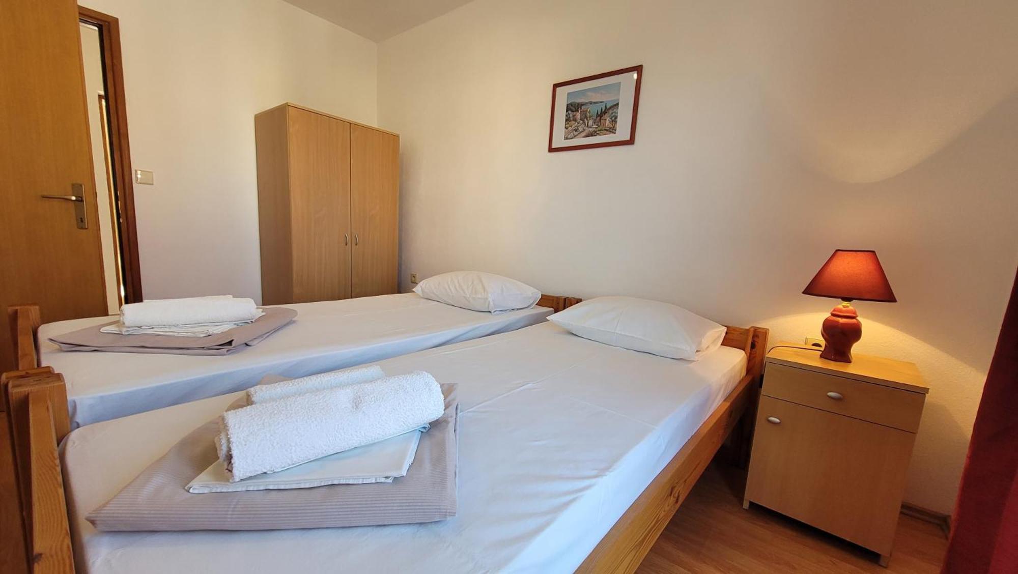 Apartments Adriana Omisalj Luaran gambar